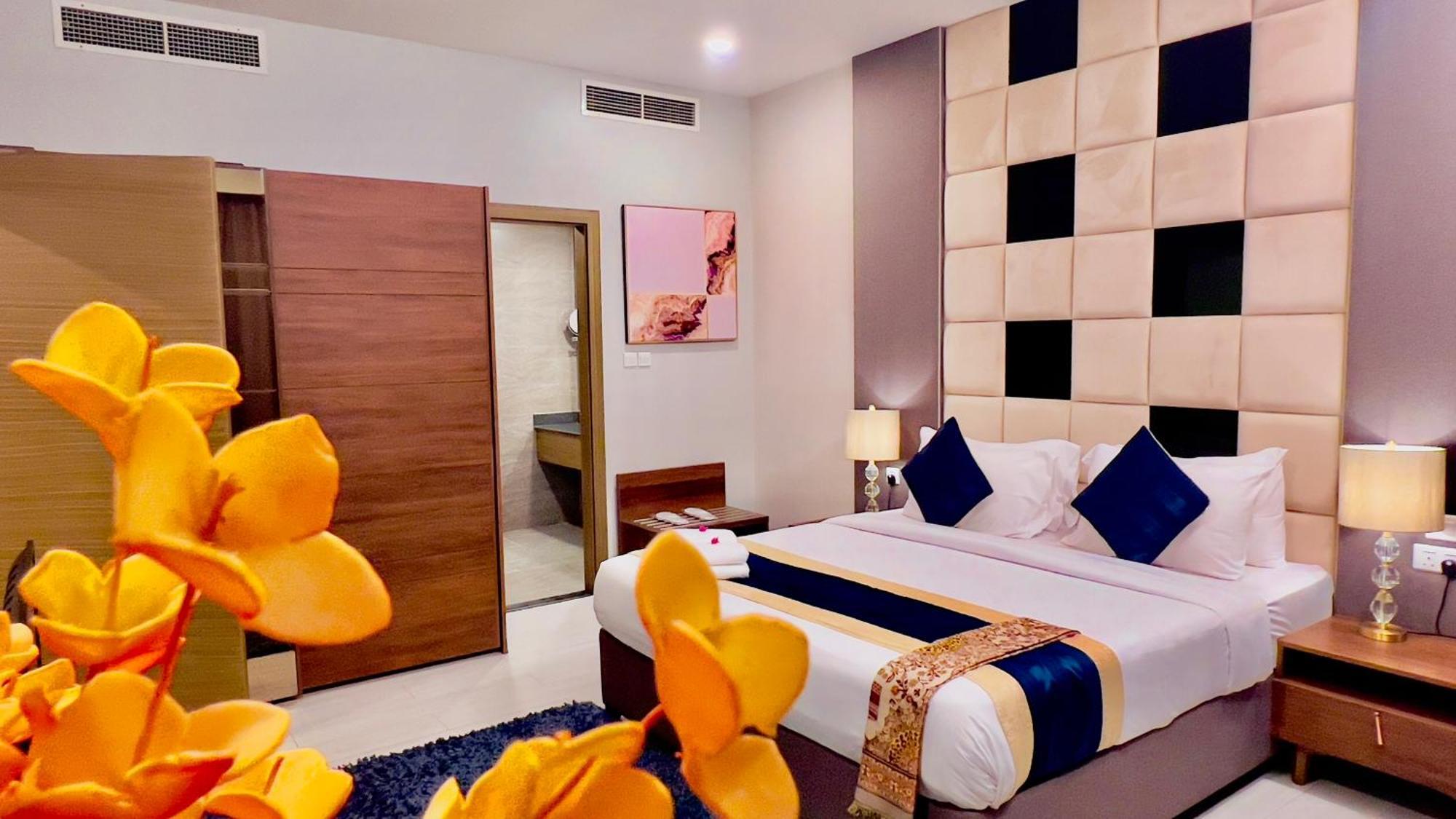 BW Suites & Spa Манама Екстериор снимка