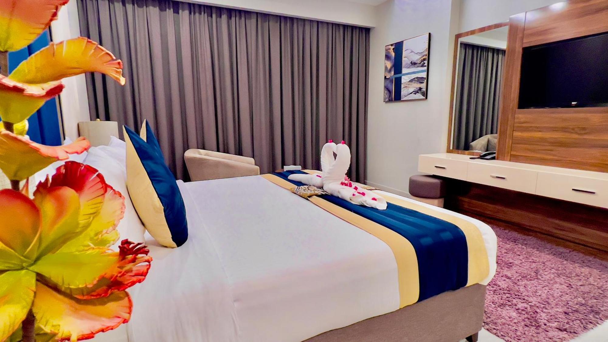 BW Suites & Spa Манама Екстериор снимка
